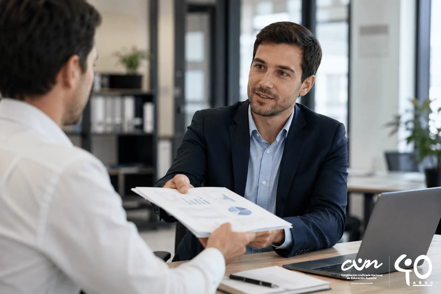 ¿Es buena idea especializarse en Contratación Estatal?
